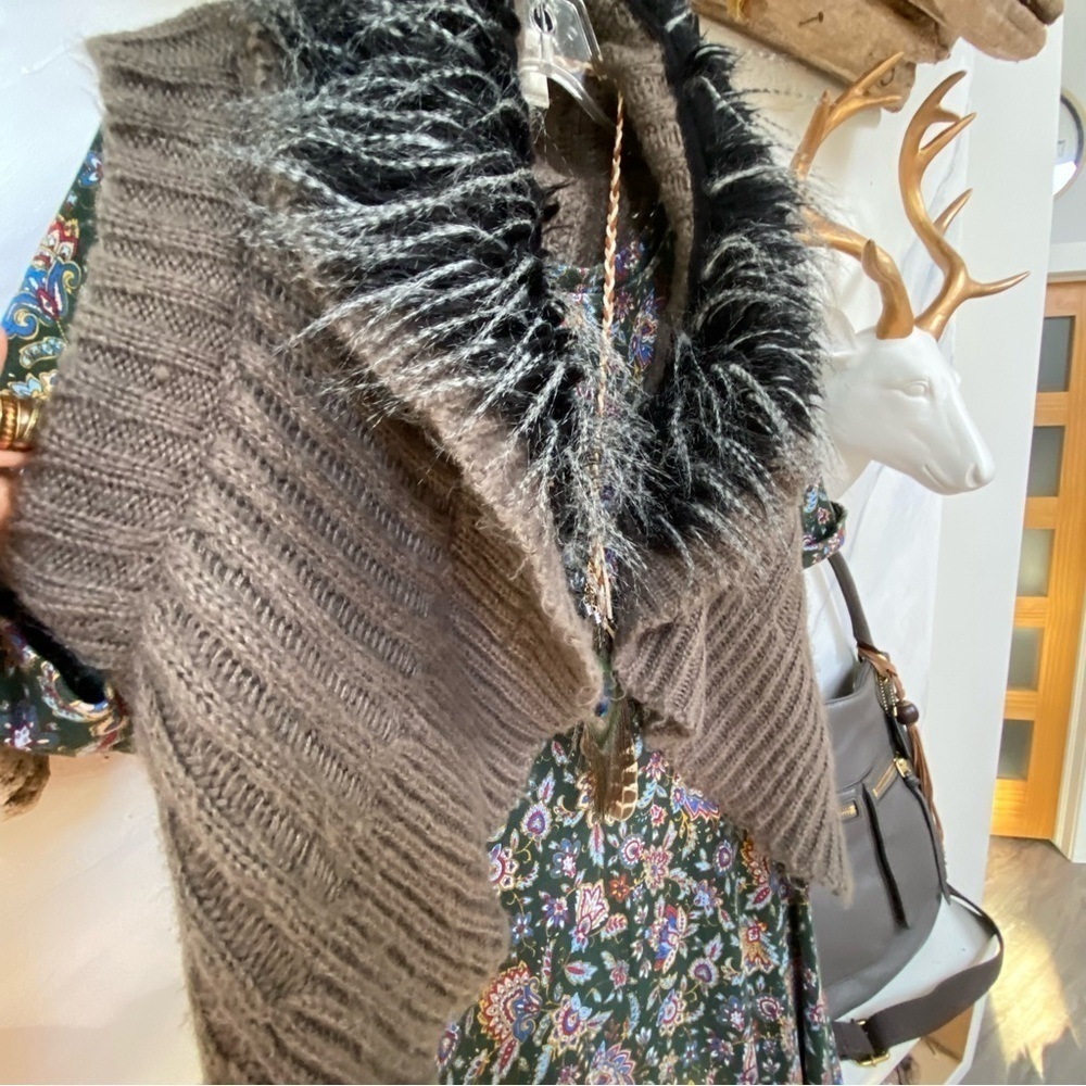 Alpaca vegan mink fur collar boho vest w cottage cabin longer cable knit vibe - Picture 5 of 11